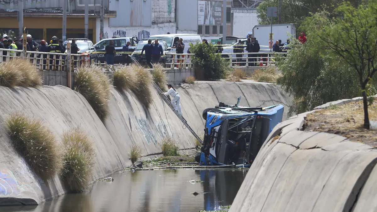 250320_ACCIDENTE QROBUS CANAL ARENAL_HA _16