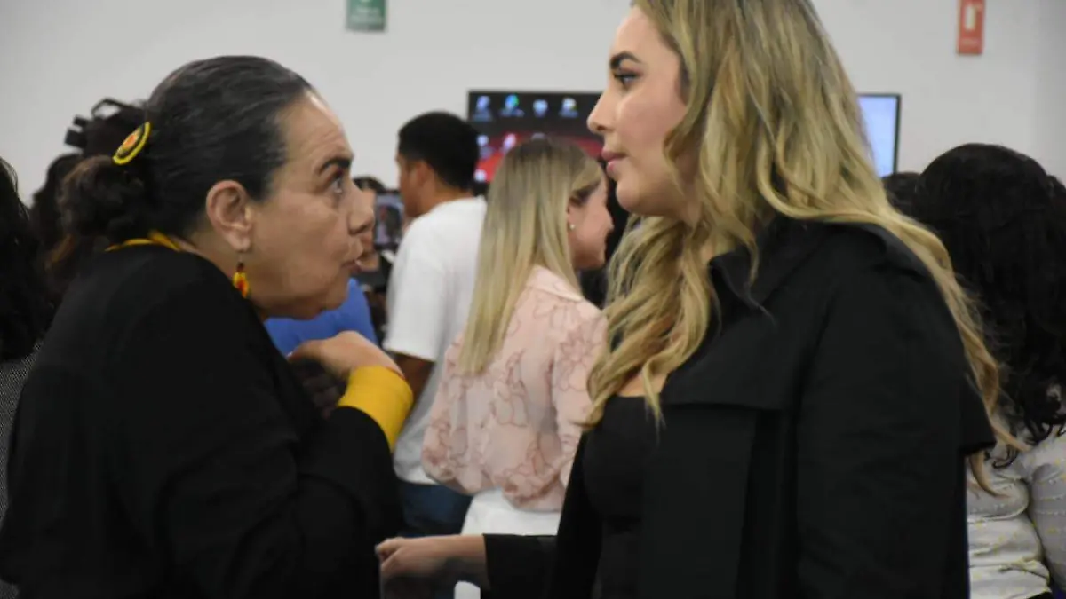 Gisela Sánchez Días y Andrea Tovar:Miguel Cruz