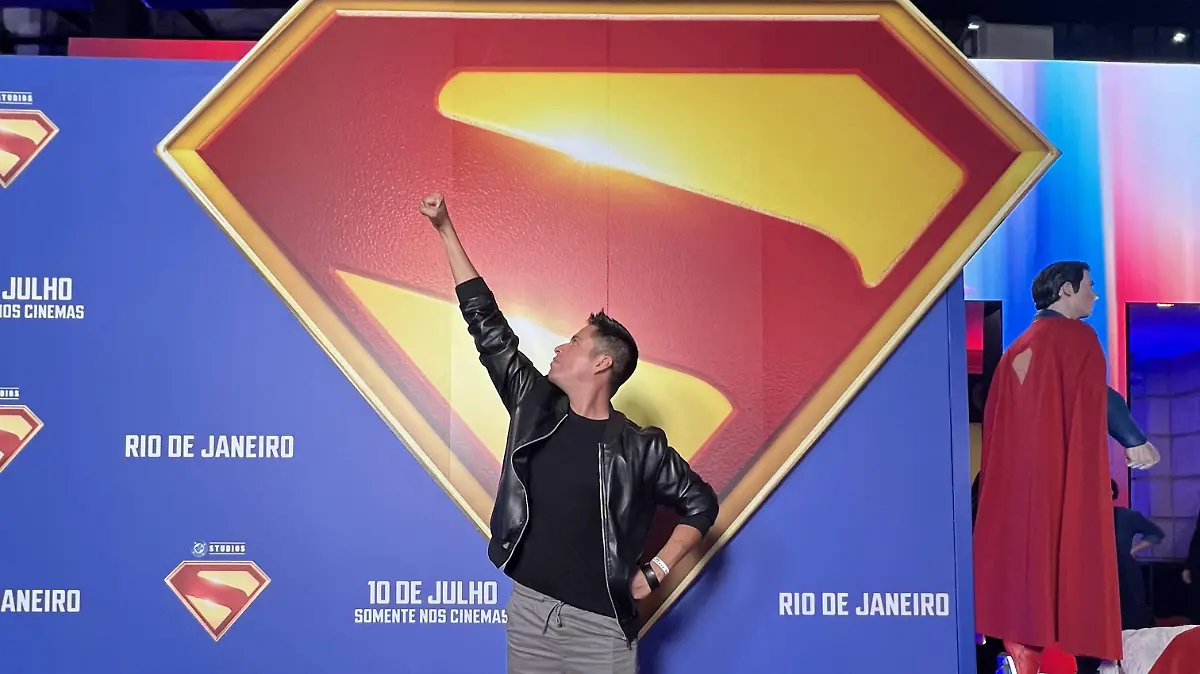 el monitor geek superman