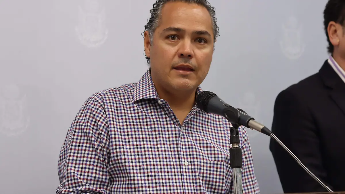 230608_ENRIQUE CORREA_IS