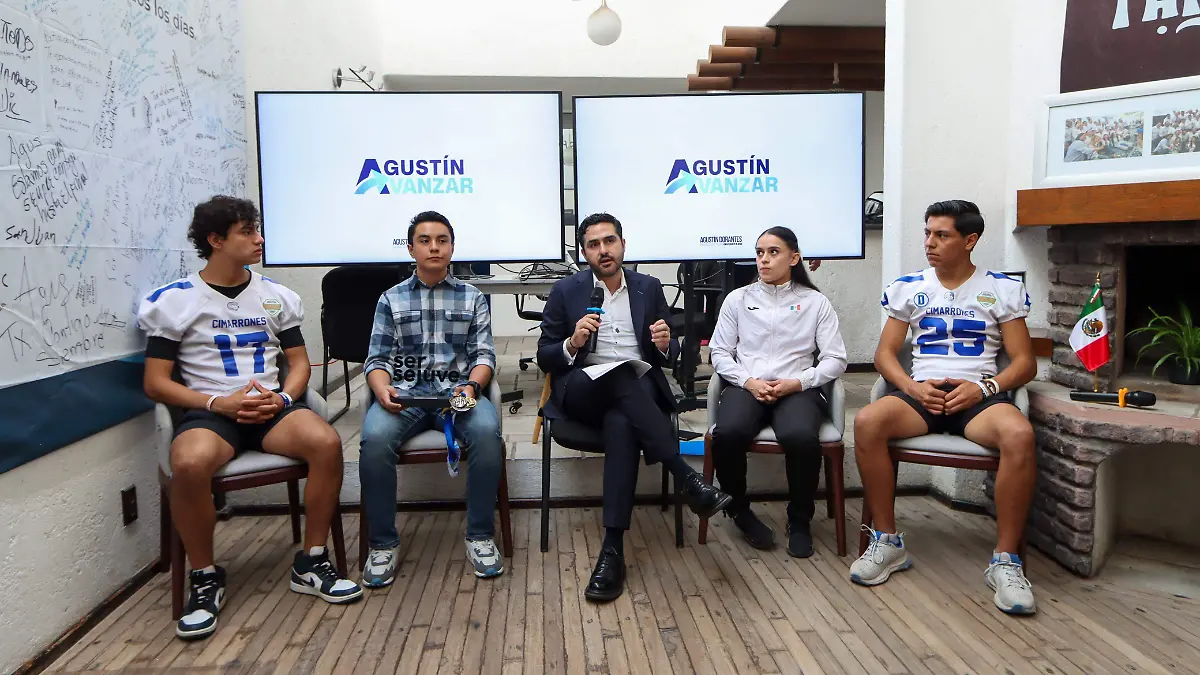Agustín Dorantes busca