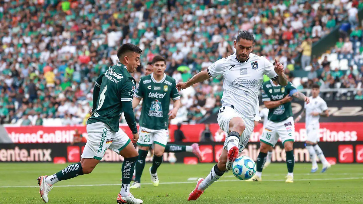 Partido Gallos contra León 