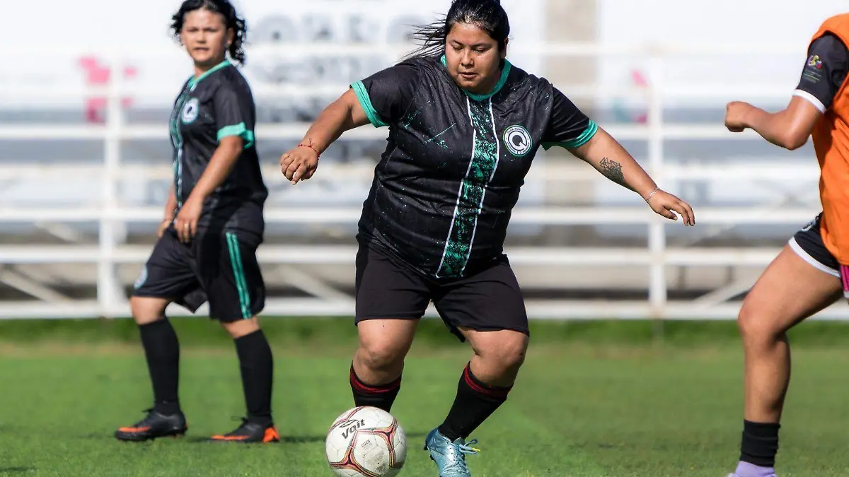 Duelos parejos se viven en la Burócrata Bancaria Femenil 