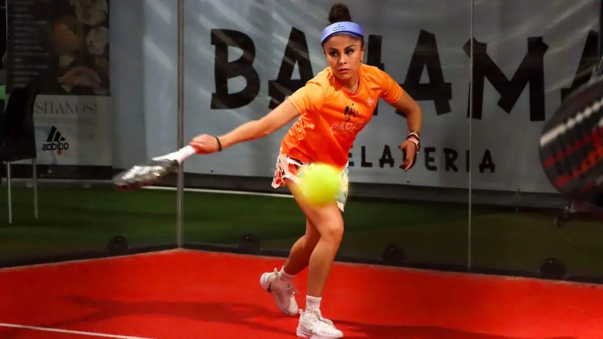 Longoria disfrutó la experiencia de jugar Pádel 