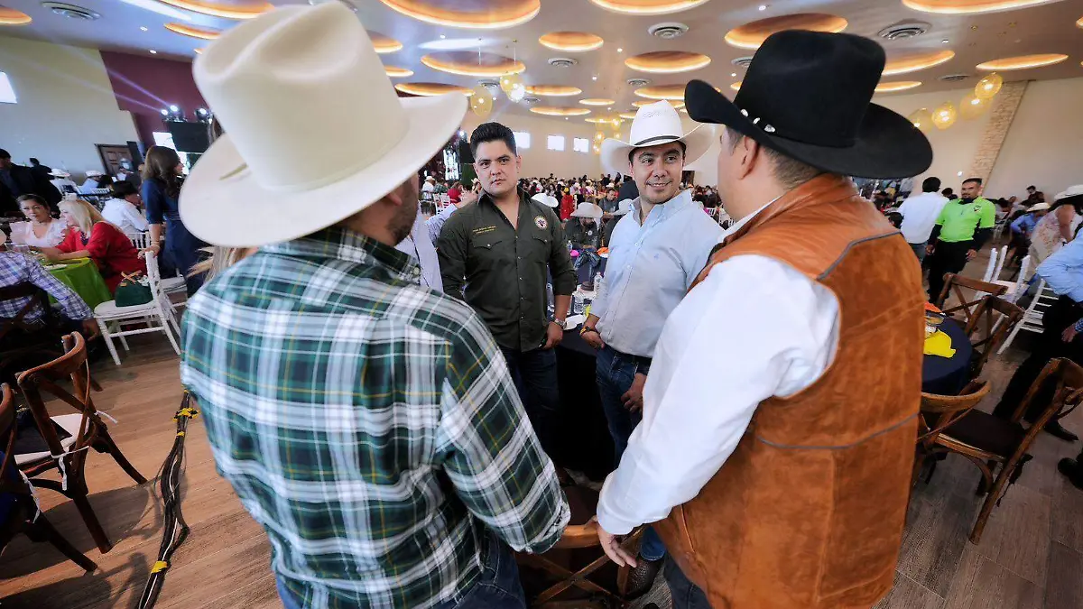 Felipe Macías a los ganaderos 