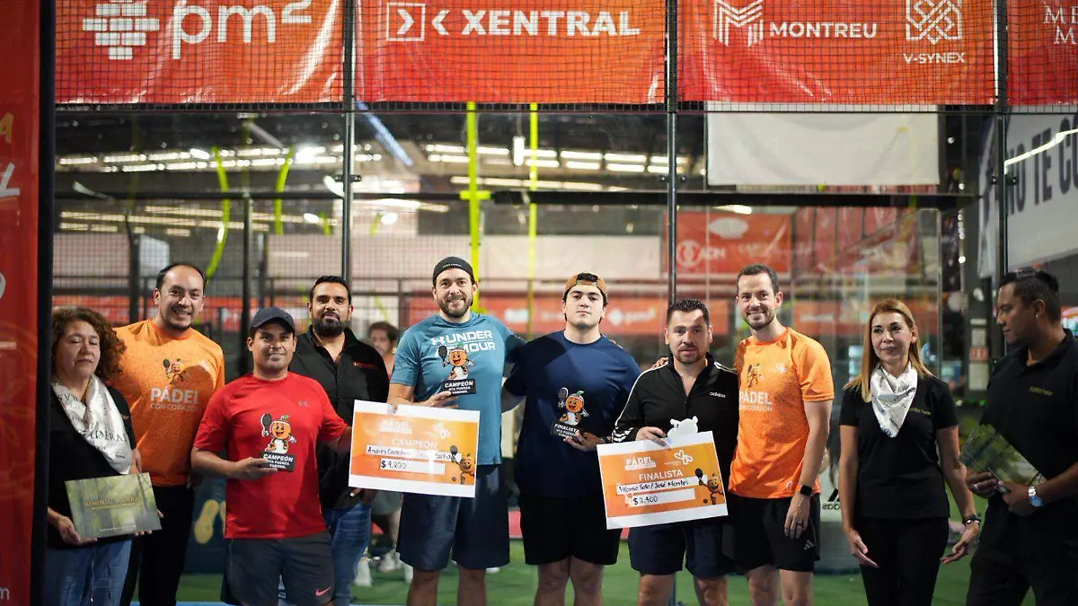 Ganadores recibieron trofeos y cheques simbólicos 