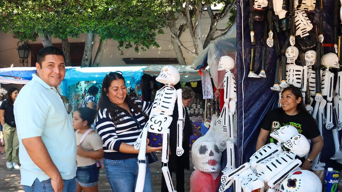 231029_PUESTOS DIA DE MUERTOS JARDIN GUERRERO_IS-06
