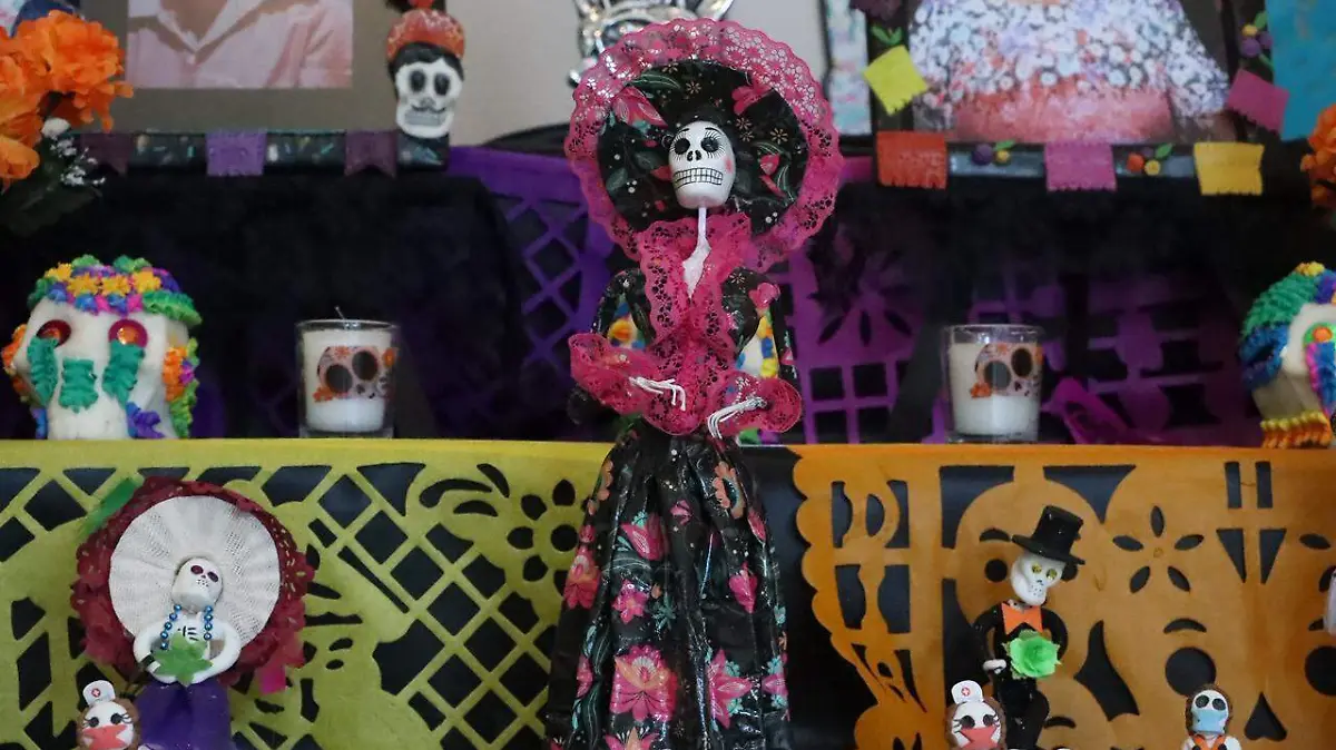 ALTARES DE MUERTOS