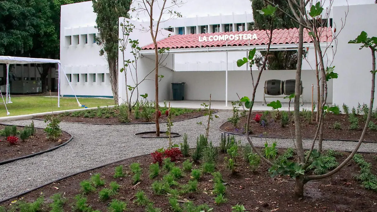 COMPOSTERA