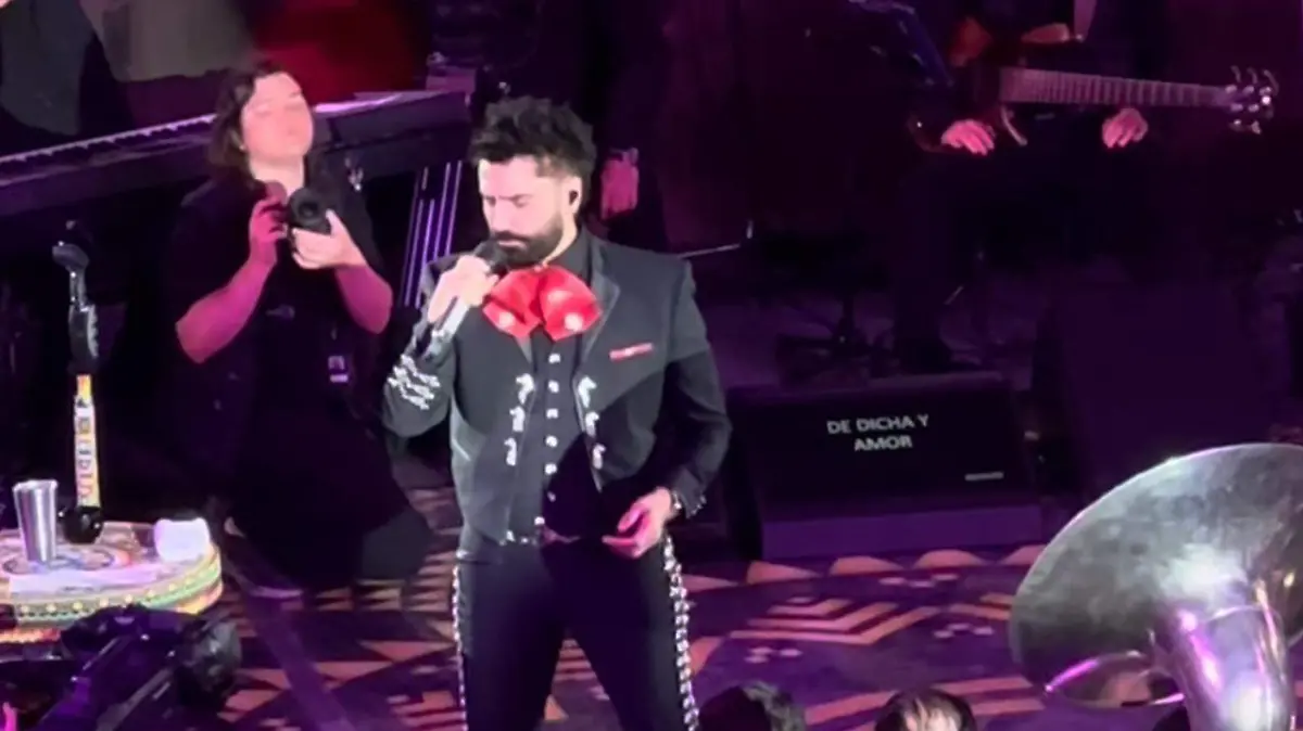 ALEJANDRO FERNANDEZ