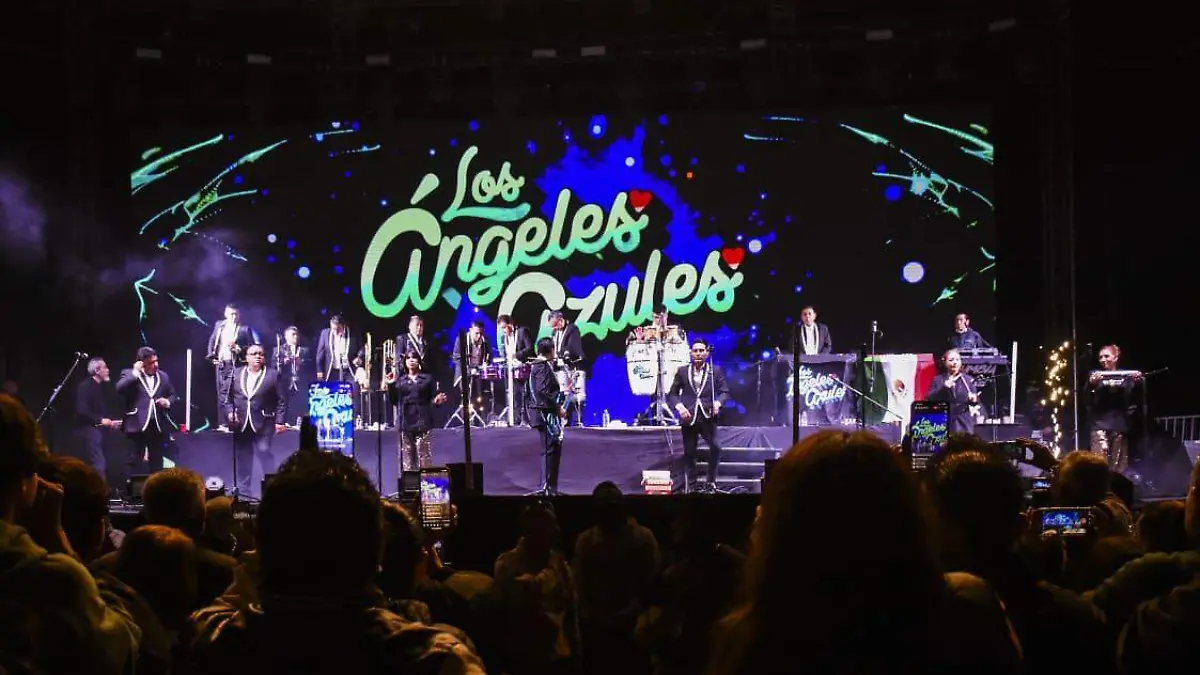 ANGELES AZULES