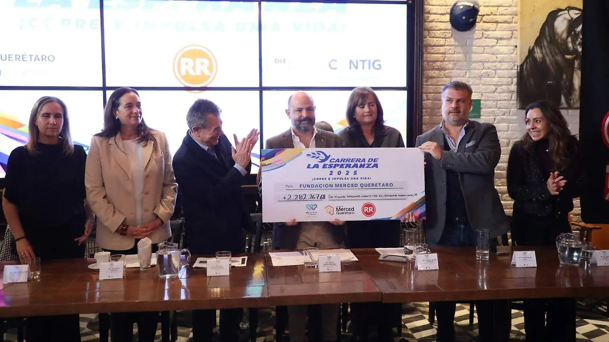 c4f3c1c8-91b5-470a-bee3-ee1b61afbc3c