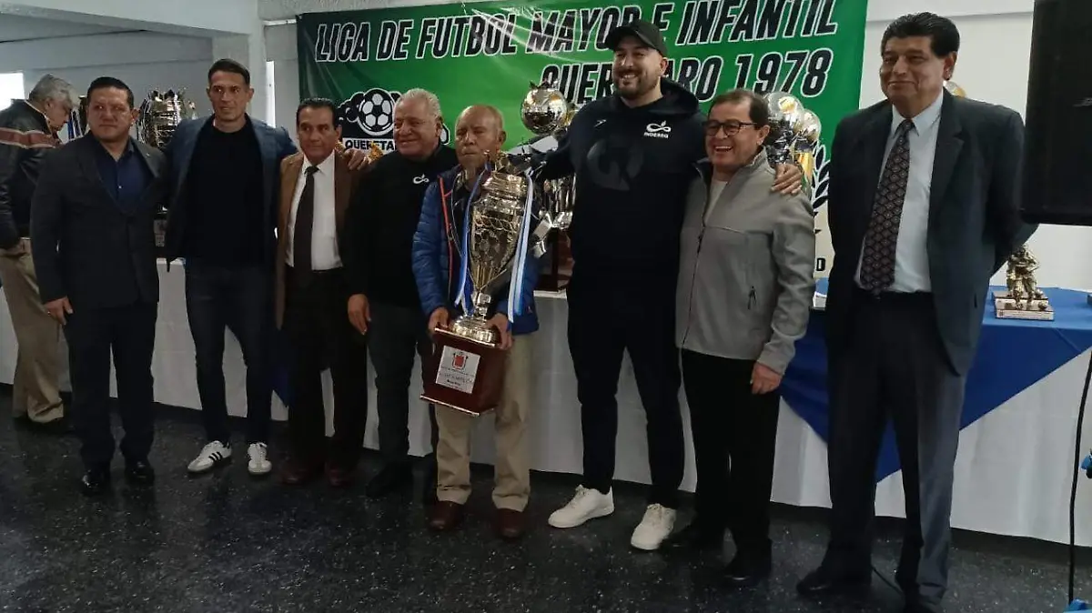 Autoridades municipales, estatales y de la Liga, se dijeron contentos de reconocer a los ganadores 