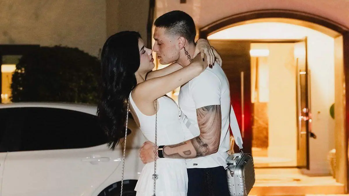 aa951a60-c2c2-4c44-b282-7d5ee325252d