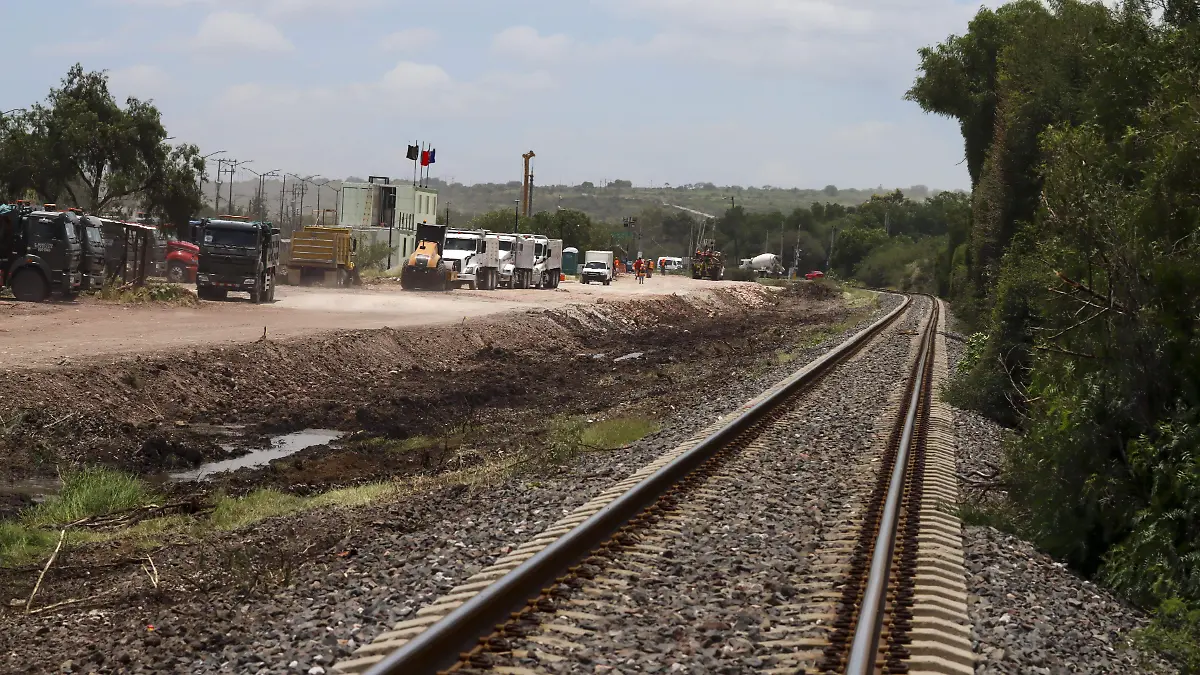 LA CONSTRUCCION DEL TREN
