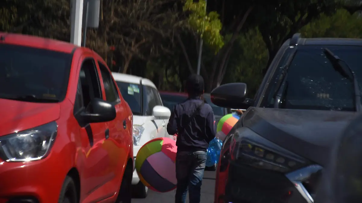 230403_NIÑO TRABAJANDO EN CALLE_MC (2)