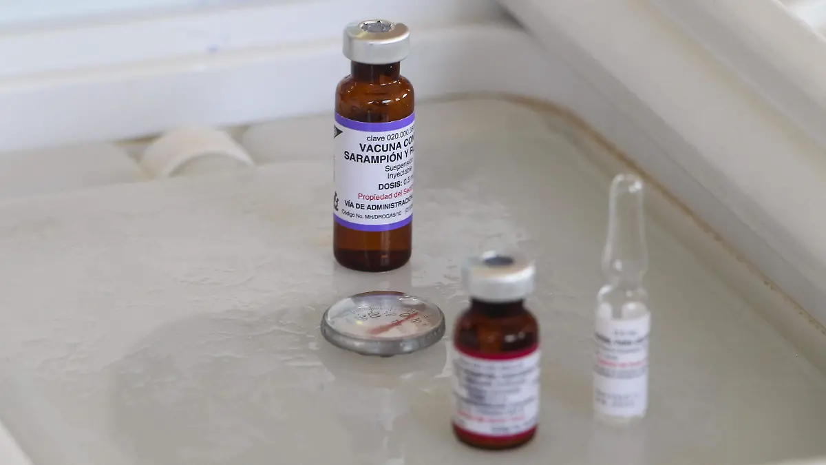 260214_LARGAS FILAS VACUNACION CONTRA EL SARAMPION DEL SOL_IS_3