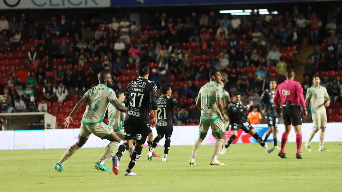 Intenso resultó el encuentro en el Corregidora