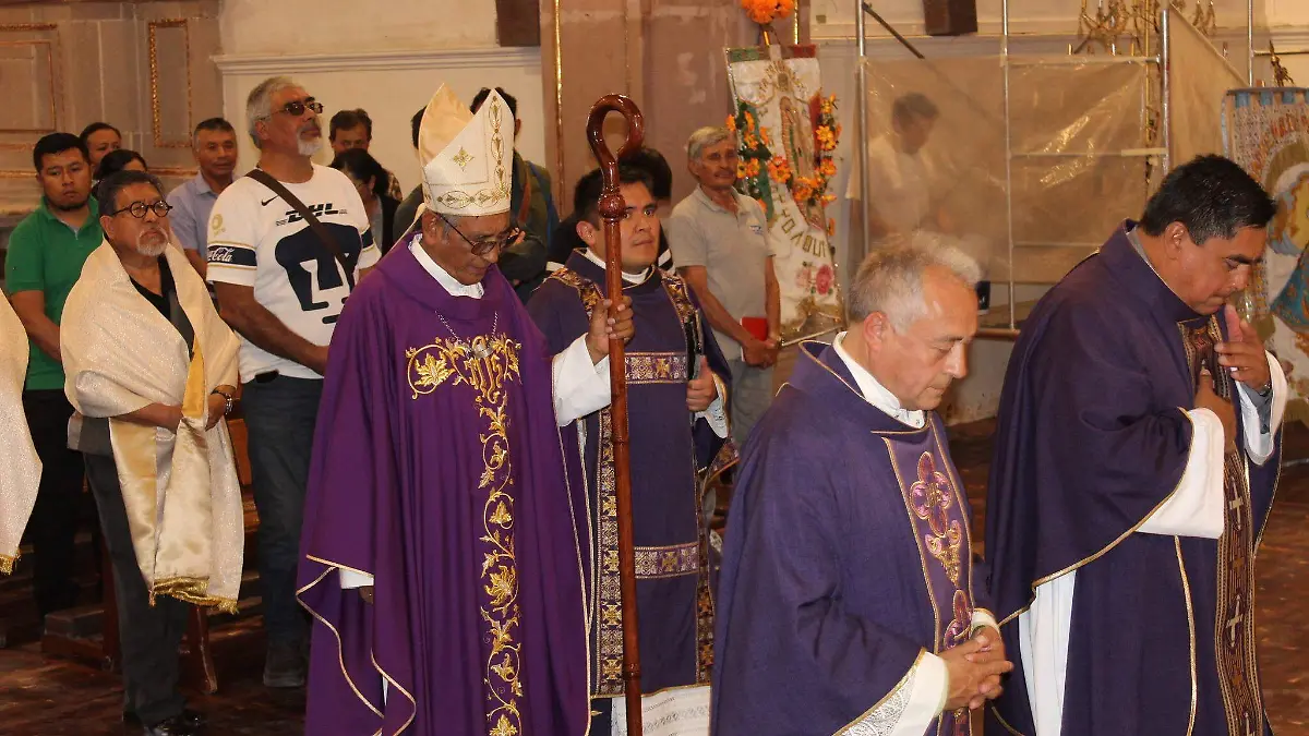 AUTORIDADES ECLESIASTICAS