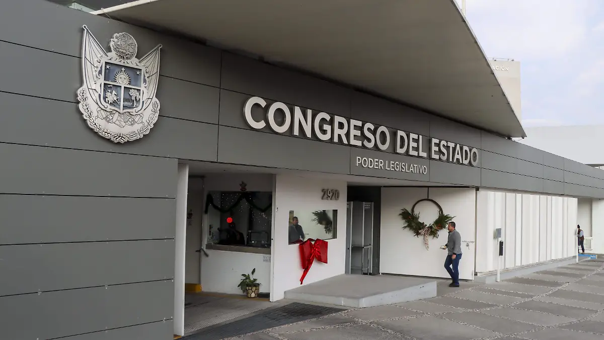 EN EL CONGRESO DEL ESTADO