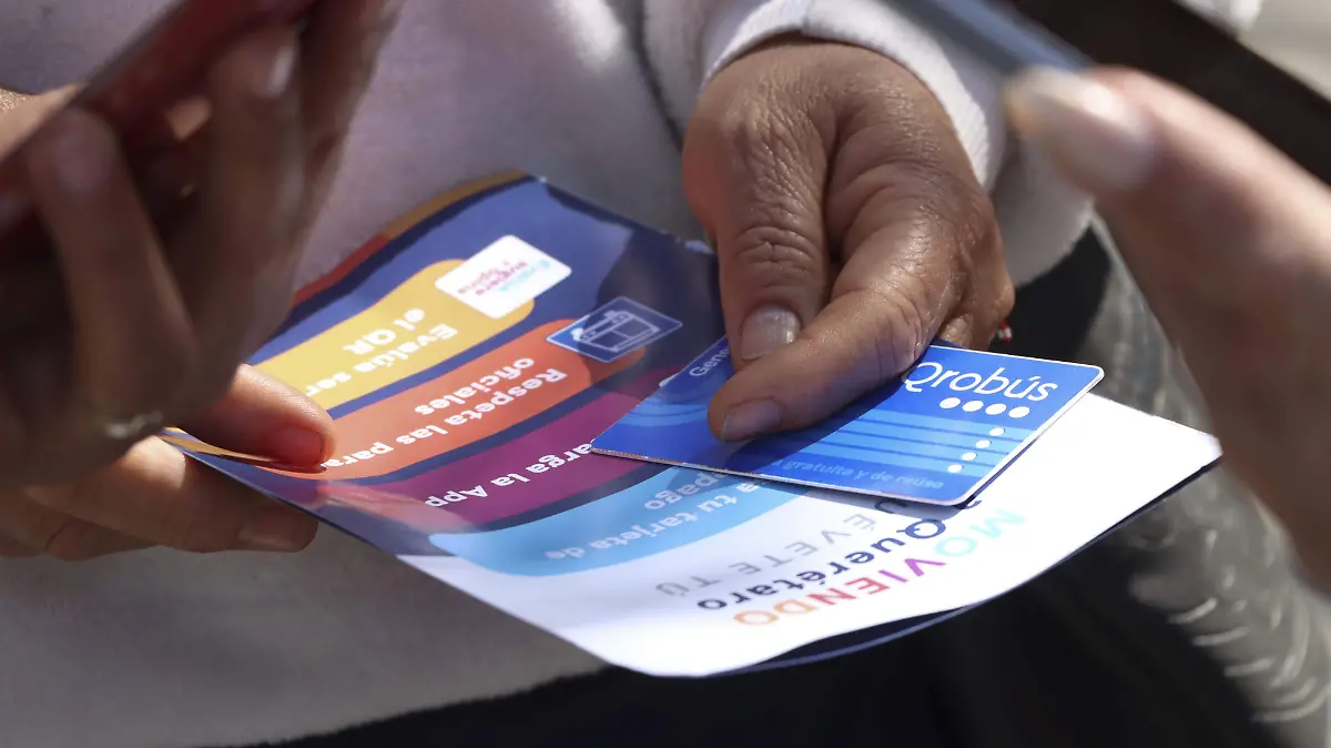 230207_QROBUS TARJETA _HA_9