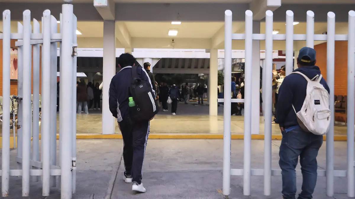 250220_PROHIBICION DE CELULARES EN ESCUELAS_ALUMNOS_IS_32