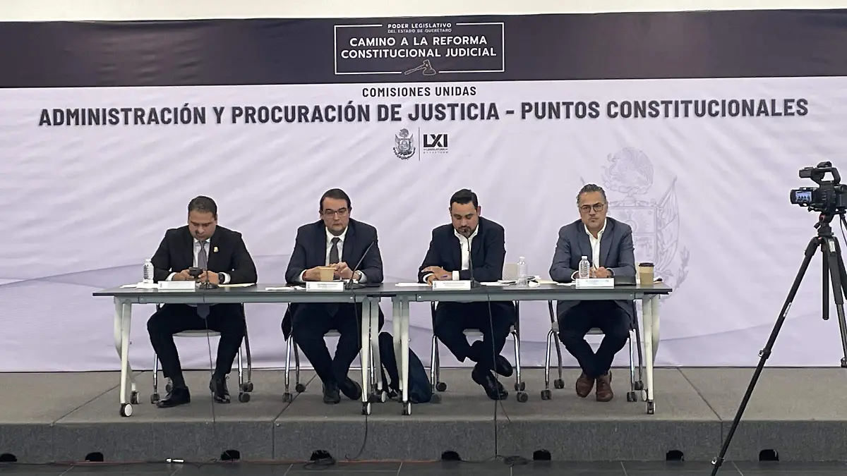 LAS COMISIONES UNIDAS