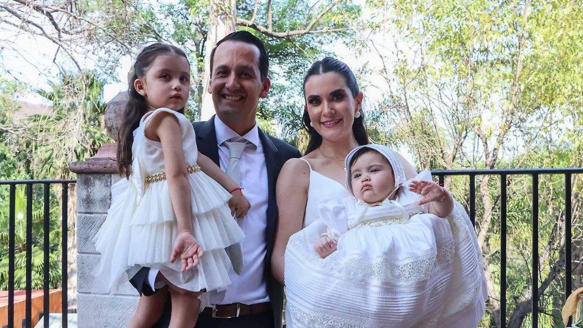 e44067b7-602e-43ed-8c1a-72d35fc87463