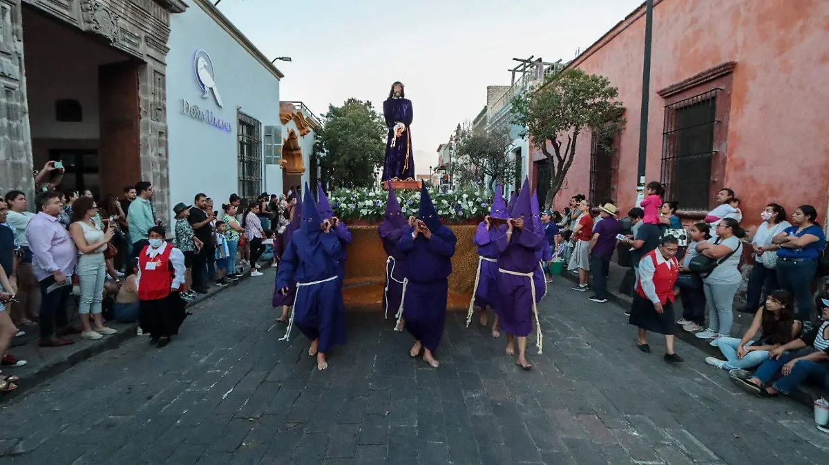 LA PROCESION DEL SILENCIO