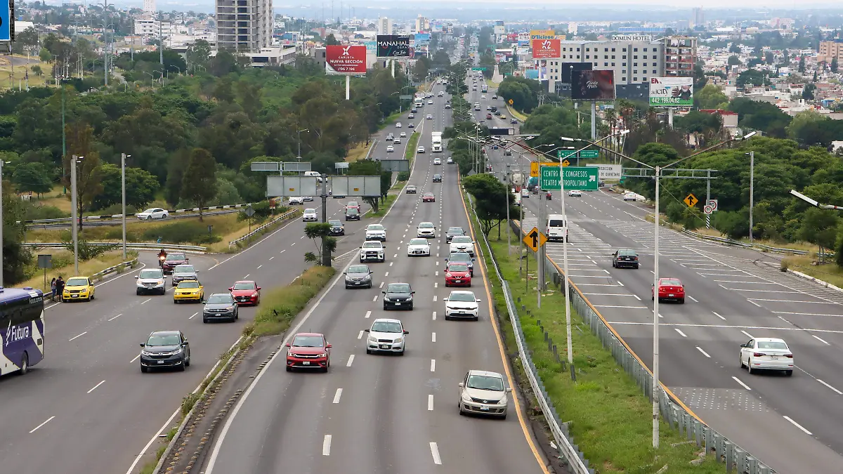 240916_AFLUENCIA DE CARROS CARRETERA 57_IS-02