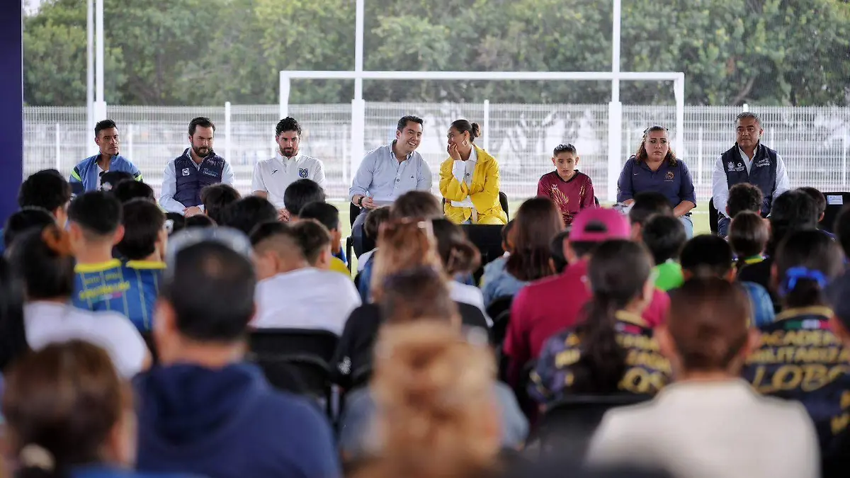 8c6848bf-c49f-41de-9082-f7d52a5434f1