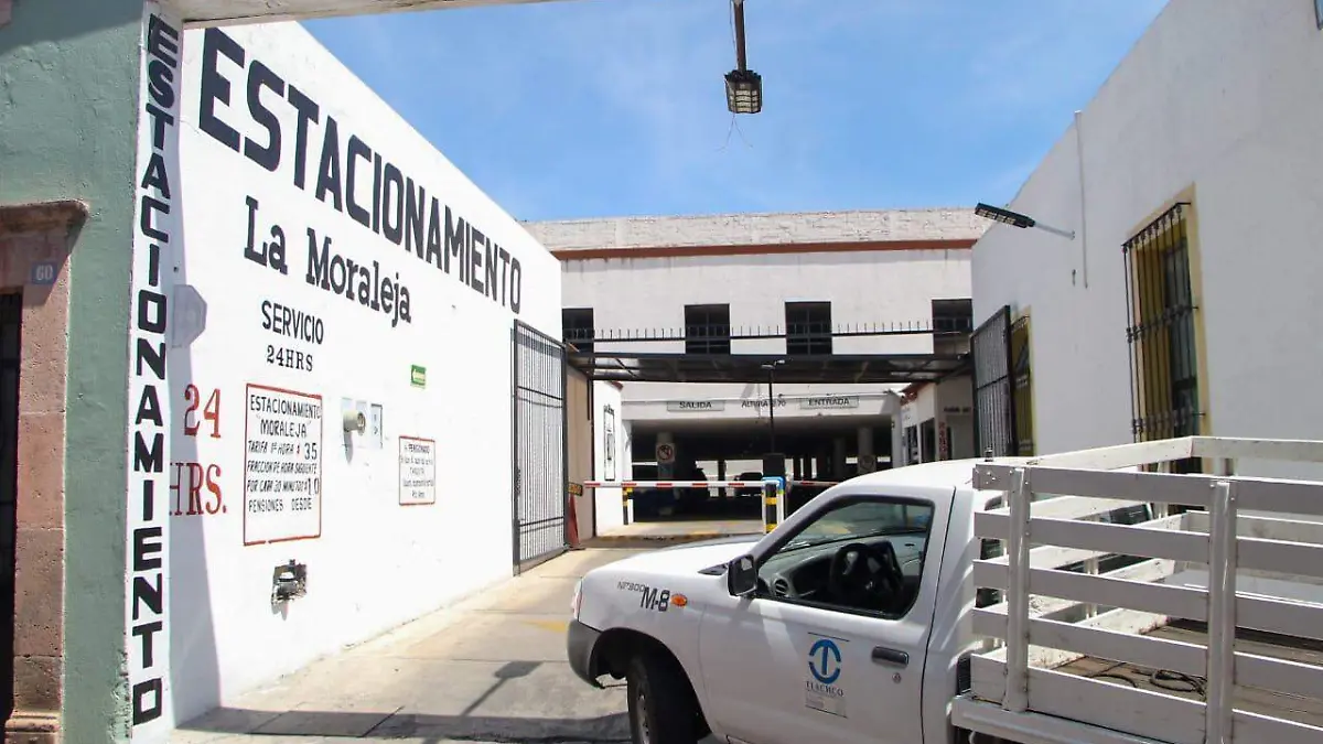 ce664e65-82e3-4706-809f-00f4eb5d2bed