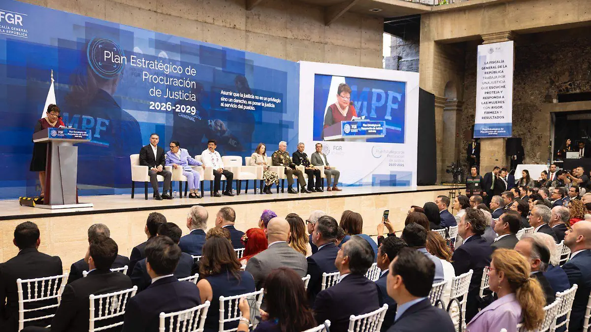 EL GOBERNADOR MAURICIO