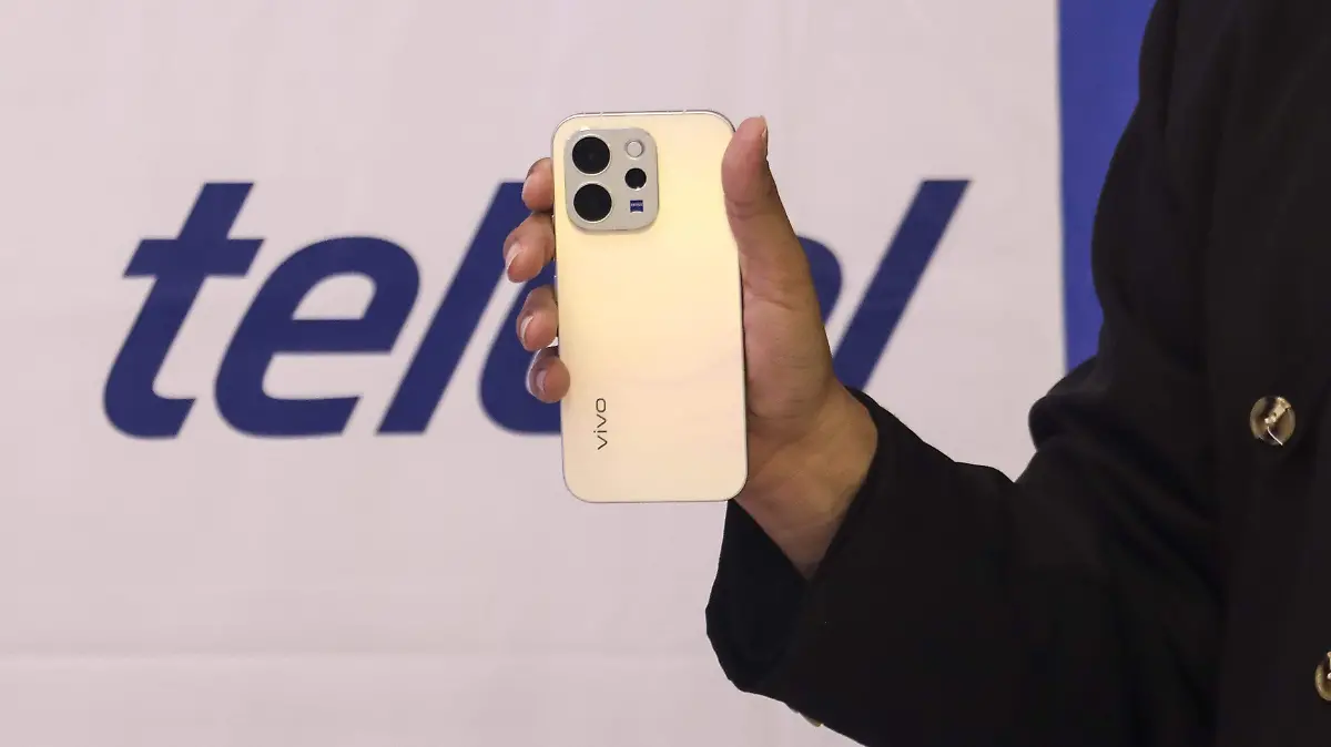 260417_PRESENTACION VIVO SMARTPHONE TELCEL_IS_18