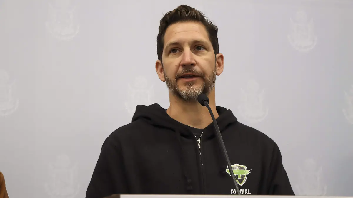 EL DIRIGENTE DE ANIMAL