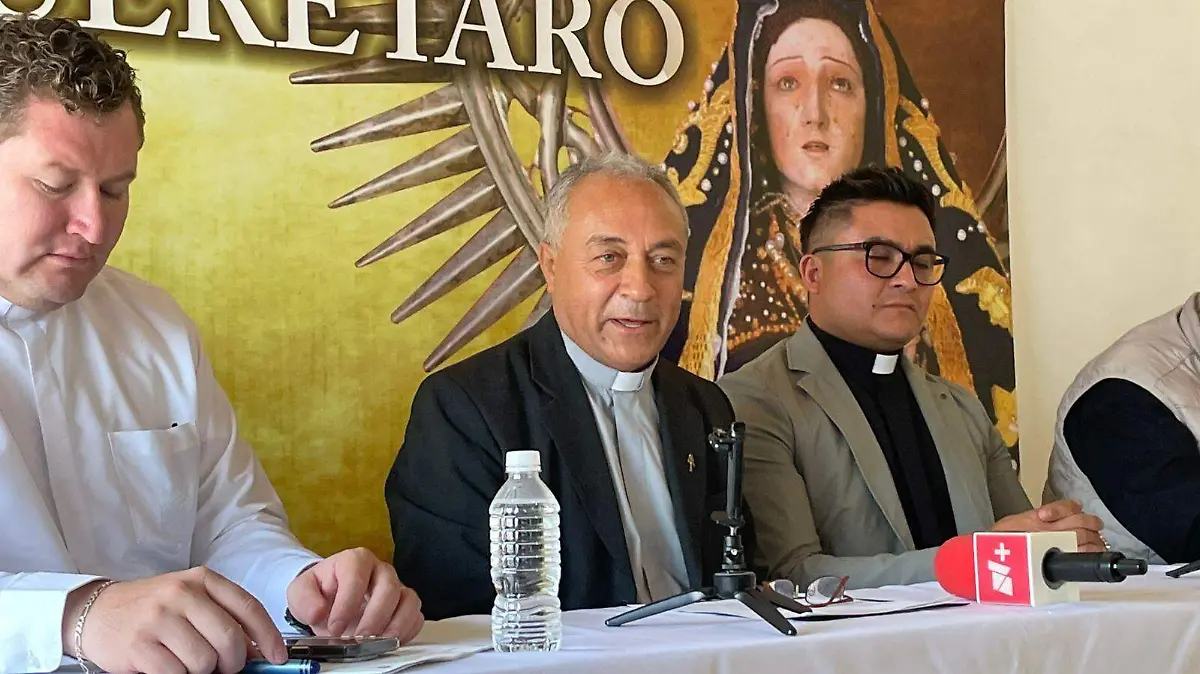 ESPERAN HASTA