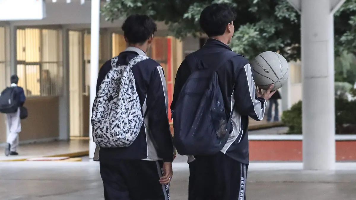 250220_PROHIBICION DE CELULARES EN ESCUELAS_ALUMNOS_IS_31