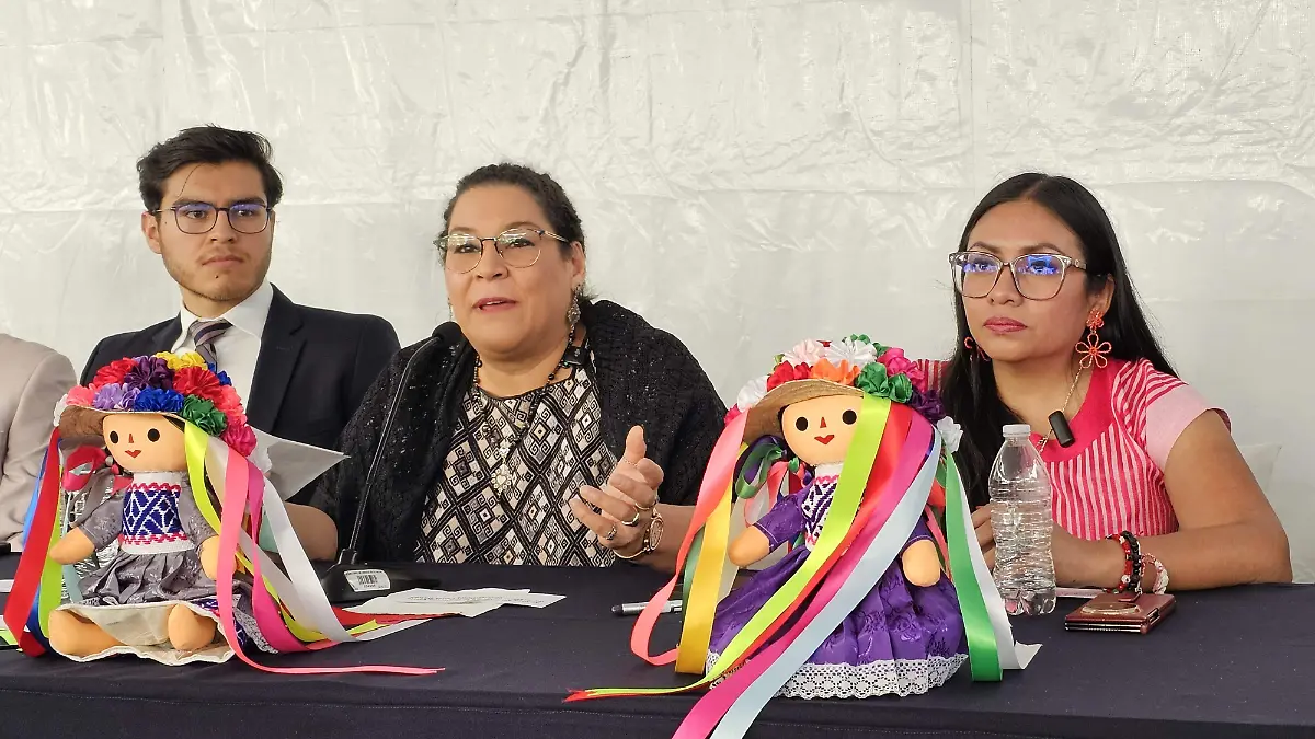 LENIA BATRES