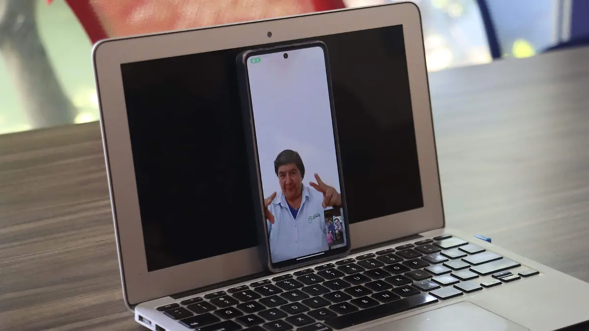 VIDEOLLAMADA WHATSAPP