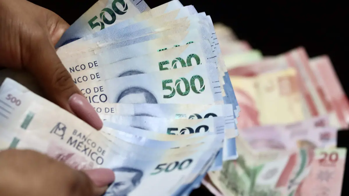 221215_AGUINALDO_BILLETES_DINERO_HA7