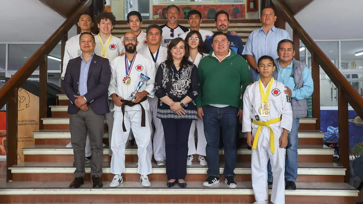 Silvia Amaya Llano, rectora de la UAQ aplaudió los buenos resultados de estos representantes universitarios