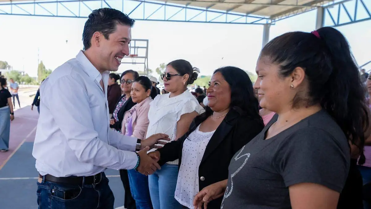 MUJERES JEFAS