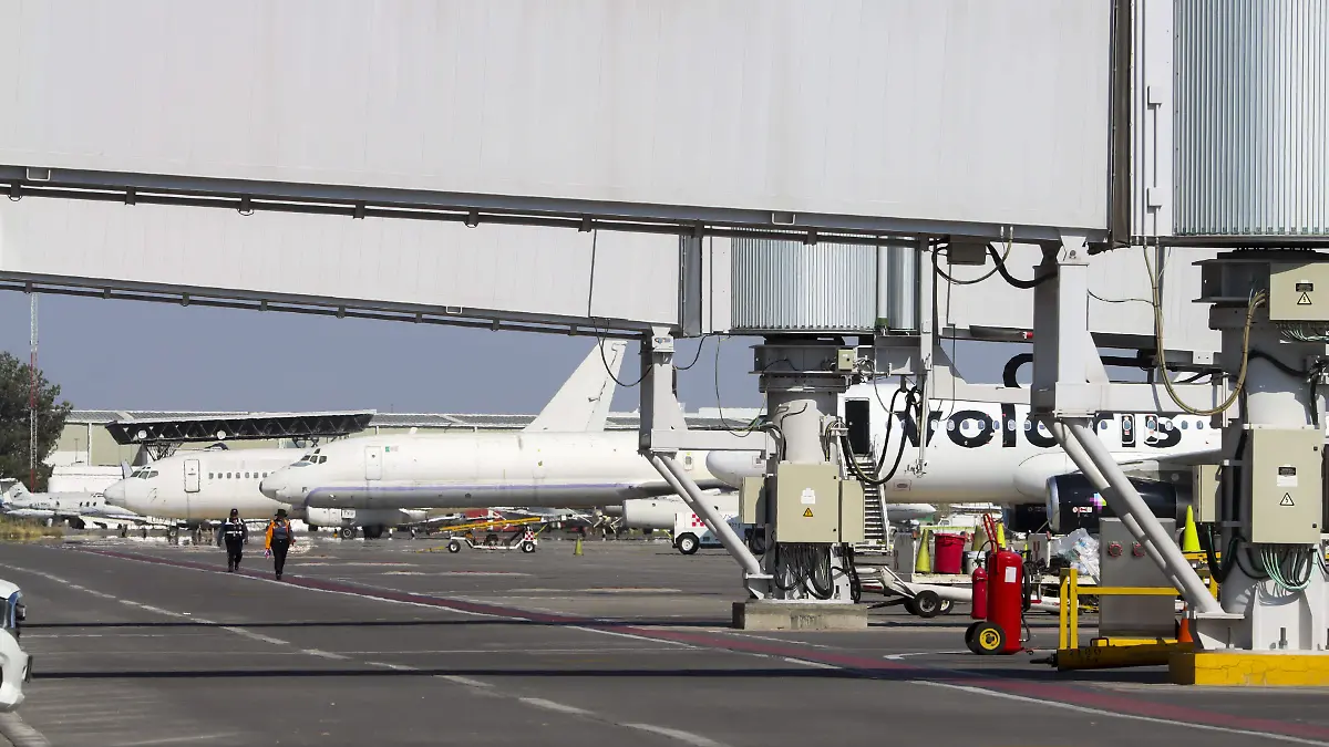 250402_AEROPUERTO AIQ_PASAJEROS_HA_21