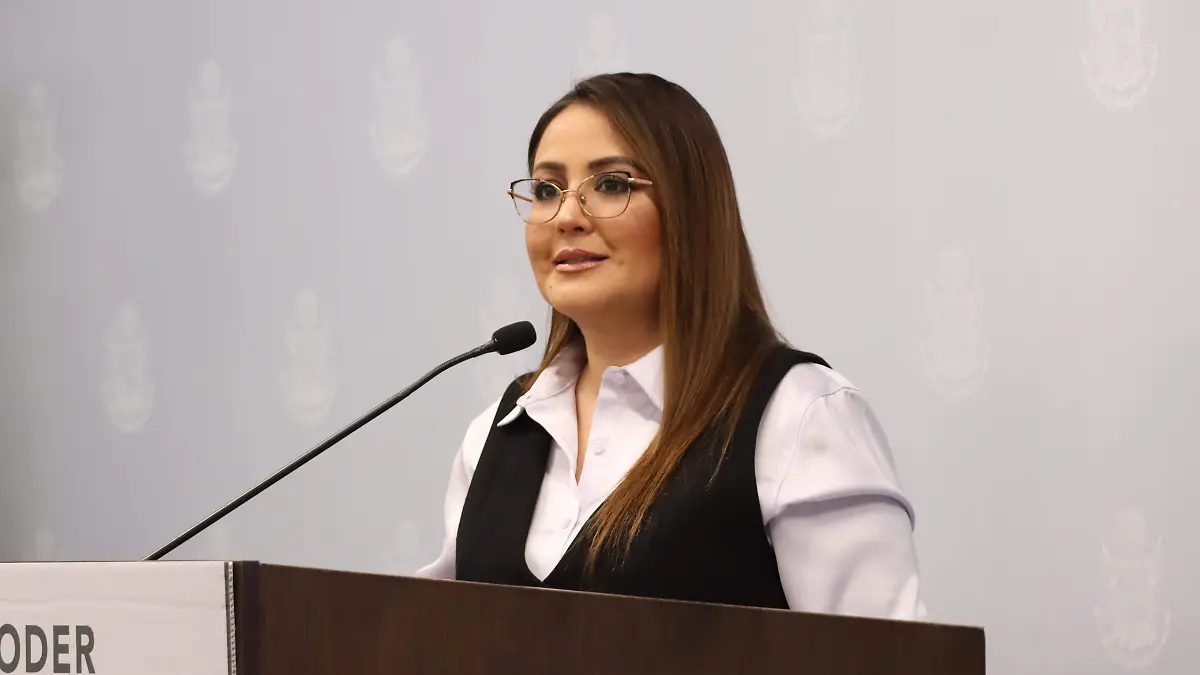 CLAUDIA DIAZ
