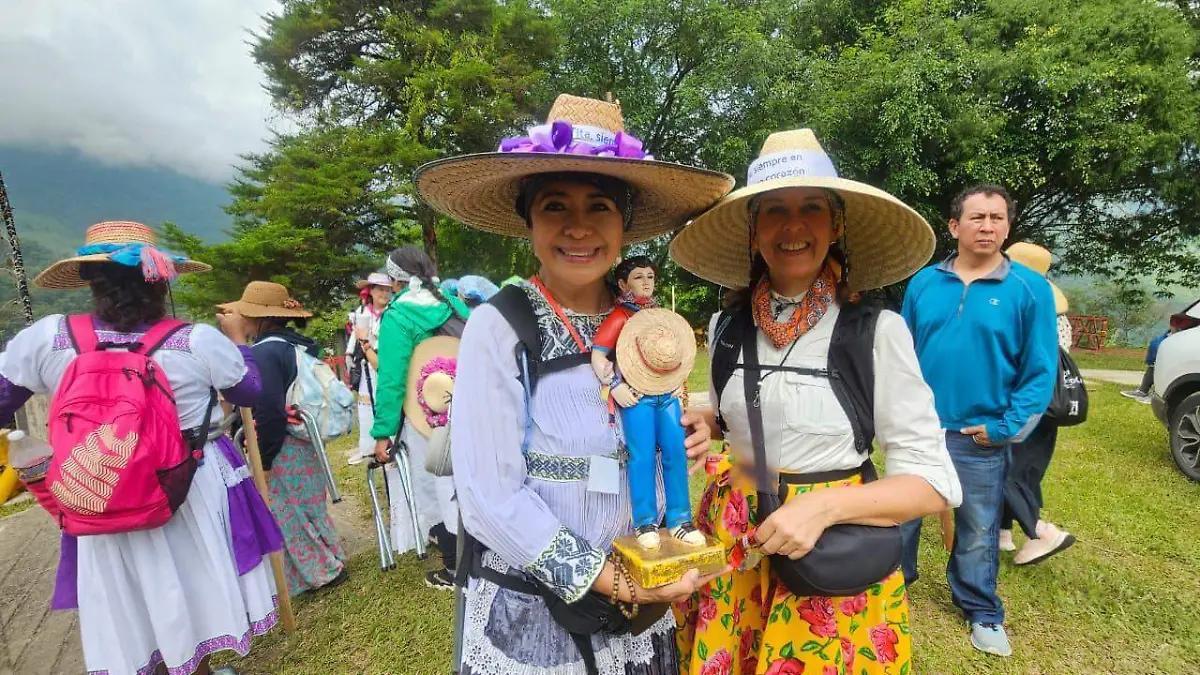 PEREGRINAS MANTIENEN