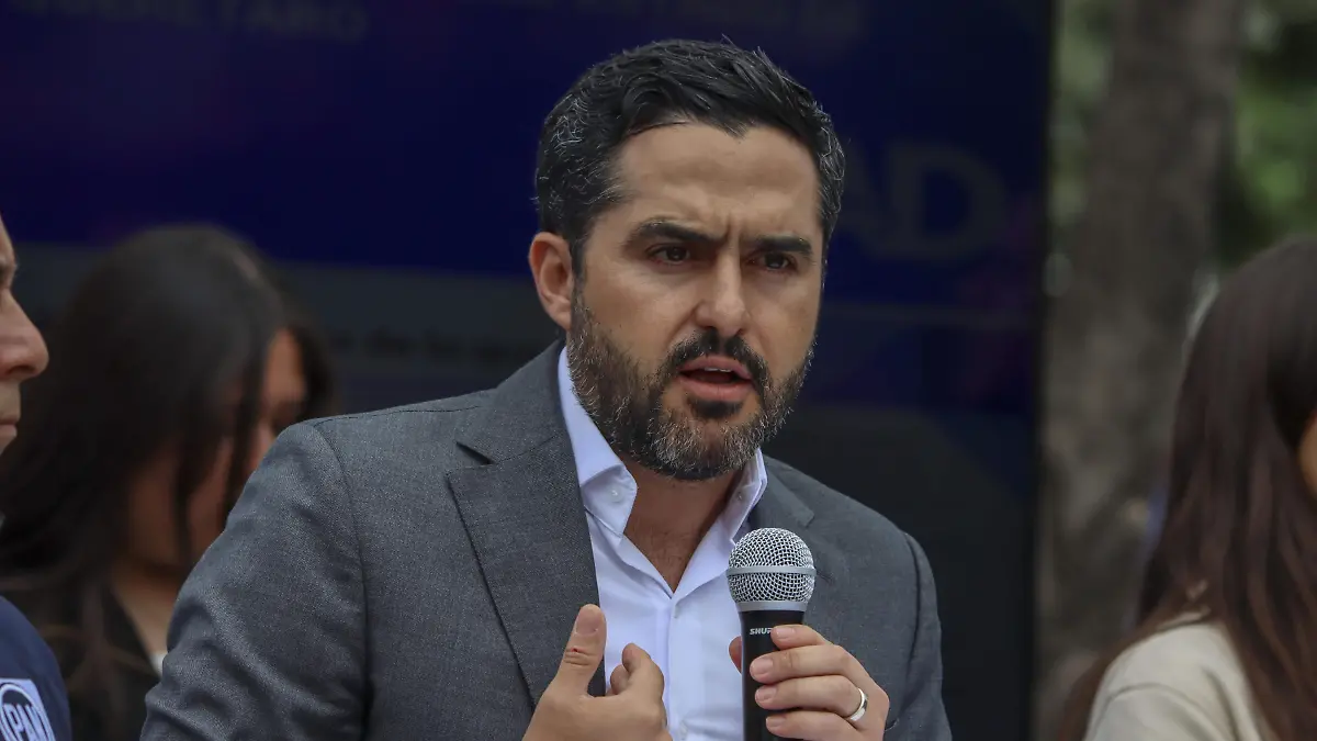 AGUSTIN DORANTES ABRE