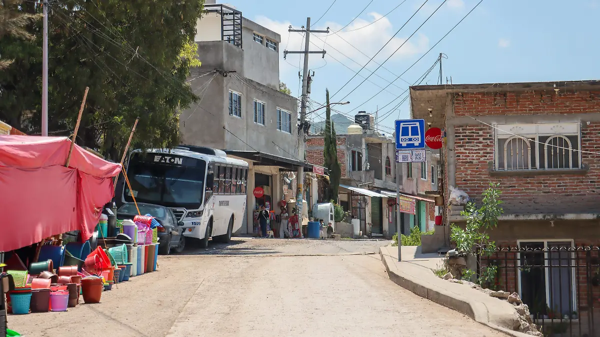 VECINOS INDICARON