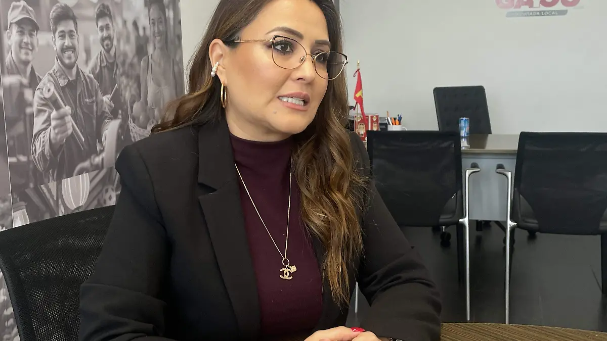CLAUDIA DIAZ GAYOU