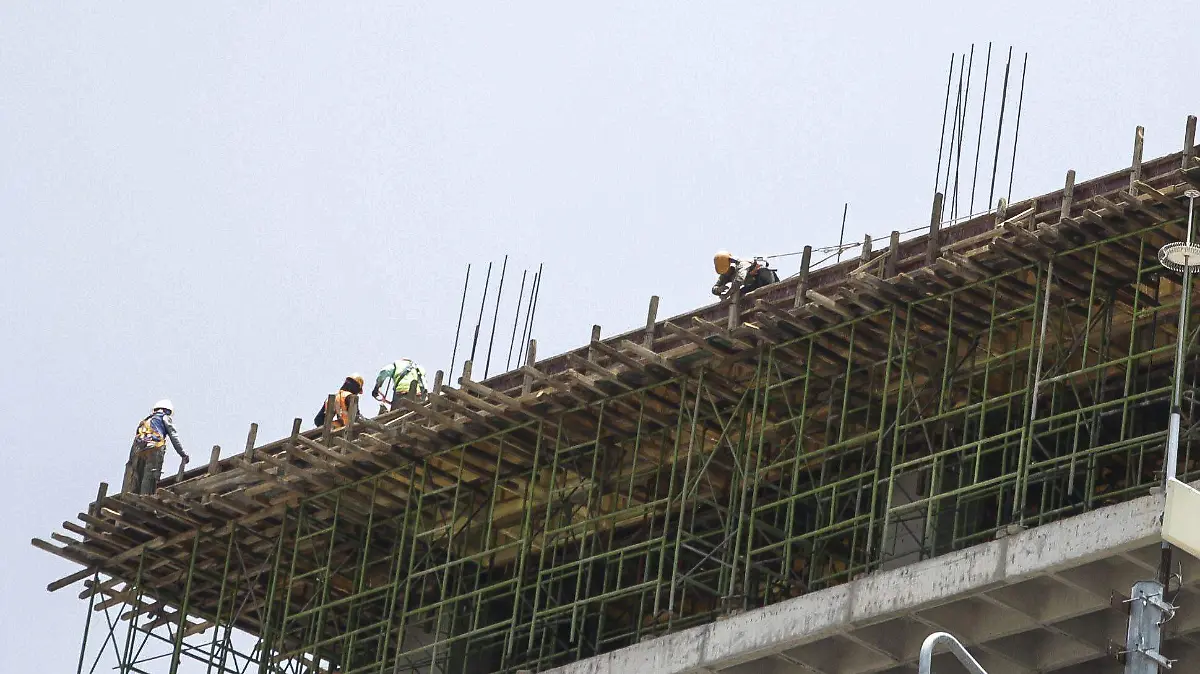 250608_TRABAJADORES DE CONSTRUCCION_MC
