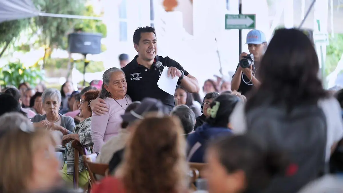 Felifer celebra a adultos mayores